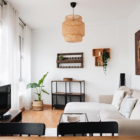 Sunny And Modern Apartment Ideal For Groups Barcelona Buitenkant foto