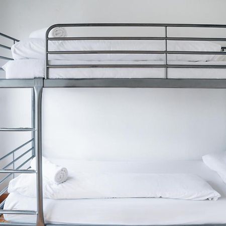 Sunny And Modern Apartment Ideal For Groups Barcelona Buitenkant foto