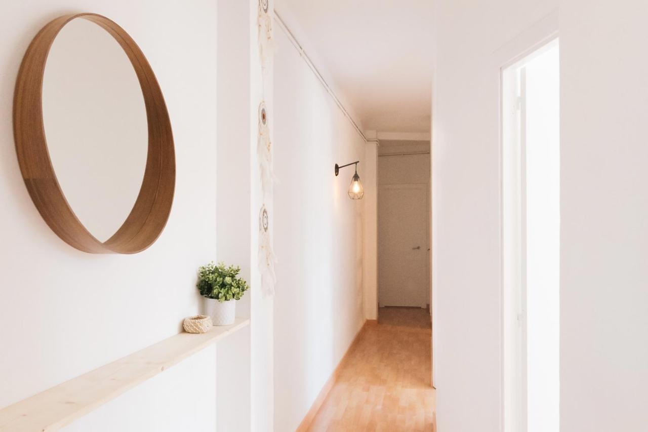 Sunny And Modern Apartment Ideal For Groups Barcelona Buitenkant foto