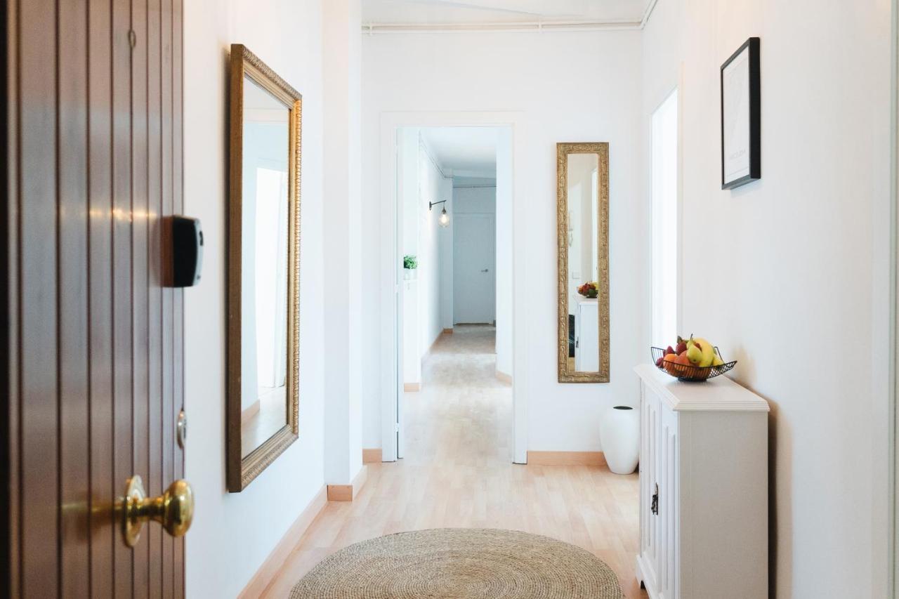 Sunny And Modern Apartment Ideal For Groups Barcelona Buitenkant foto