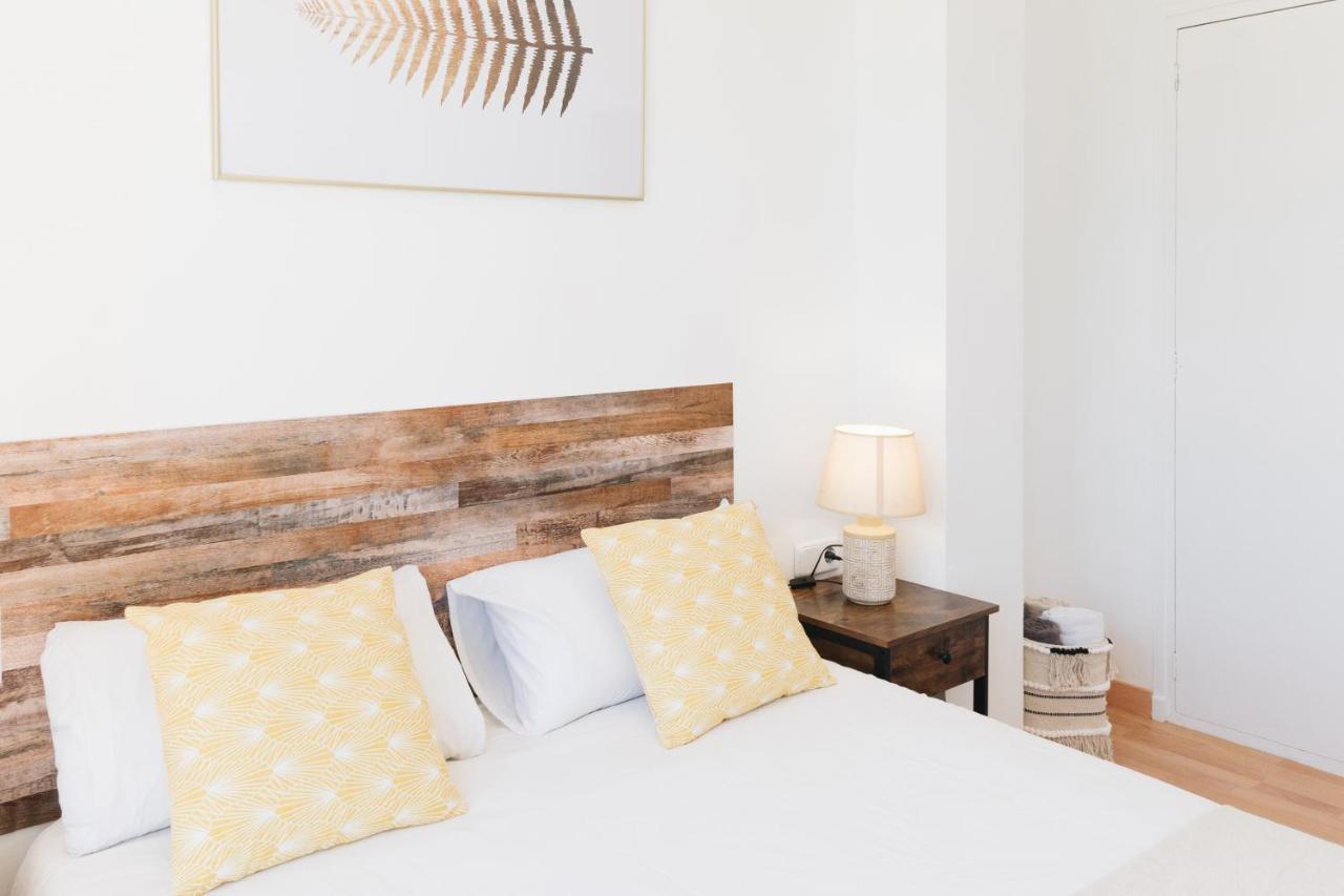 Sunny And Modern Apartment Ideal For Groups Barcelona Buitenkant foto
