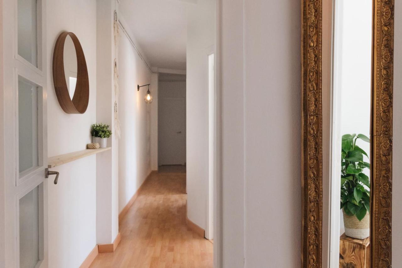 Sunny And Modern Apartment Ideal For Groups Barcelona Buitenkant foto
